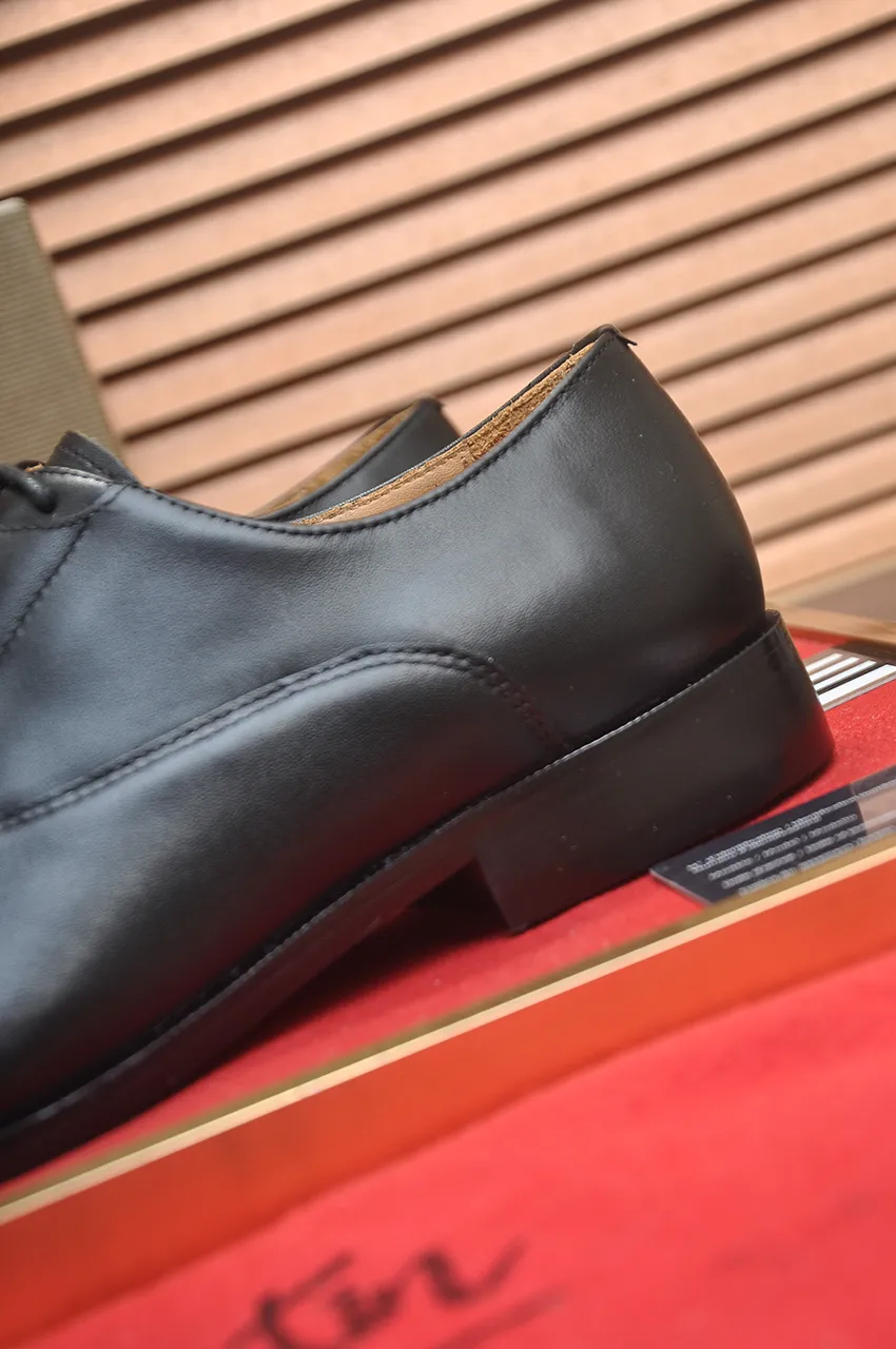 Men's shoes 💰620💶 [Chrstian Loubotin] Red-soled shoes 💋Original mold opening, the highest version on the market, purely handmade ➕Imported cowhide uppers, first-layer water-dyed cowhide lining! Original EU high-gloss outsole. 38 to 45 (45 customized)
